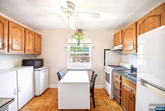 1241 Anderson 19, Fort Lee, NJ 07024