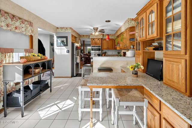 142 Killarney Drive, Niskayuna, NY 12309