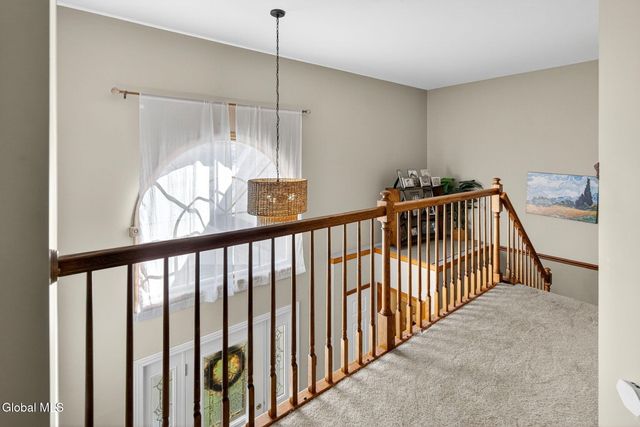 142 Killarney Drive, Niskayuna, NY 12309