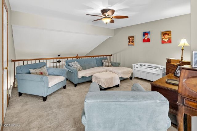 142 Killarney Drive, Niskayuna, NY 12309