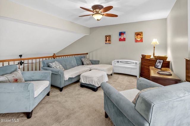 142 Killarney Drive, Niskayuna, NY 12309