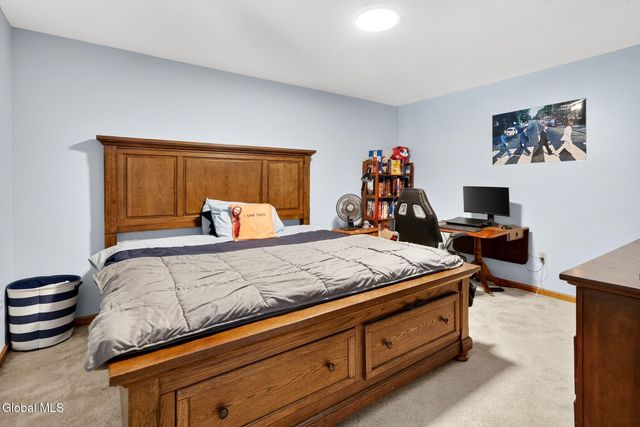 142 Killarney Drive, Niskayuna, NY 12309