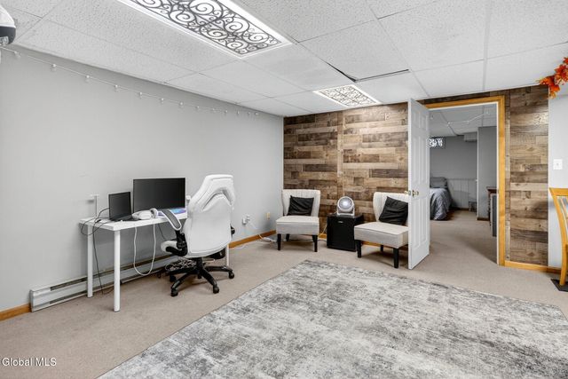 142 Killarney Drive, Niskayuna, NY 12309