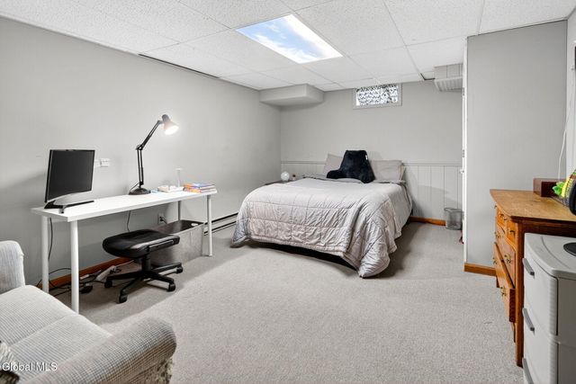 142 Killarney Drive, Niskayuna, NY 12309