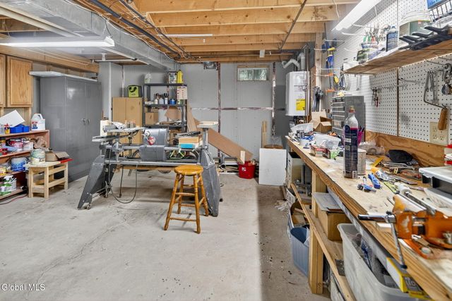 142 Killarney Drive, Niskayuna, NY 12309