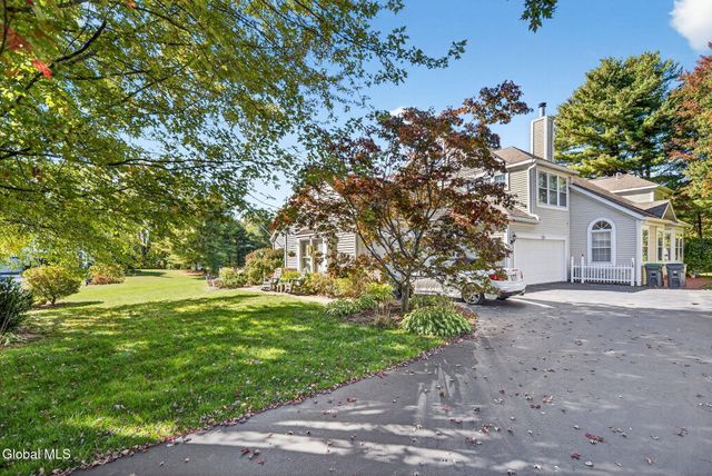 142 Killarney Drive, Niskayuna, NY 12309