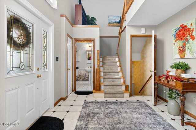 142 Killarney Drive, Niskayuna, NY 12309