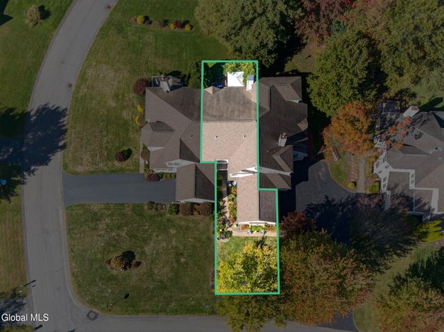 142 Killarney Drive, Niskayuna, NY 12309