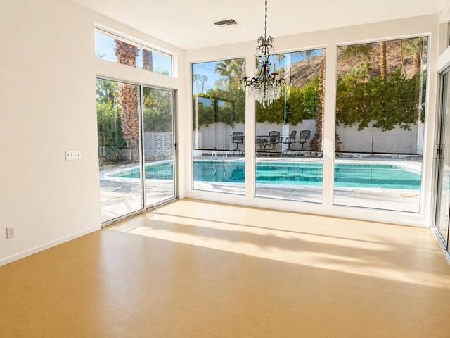866 N Topaz Circle, Palm Springs, CA 92262