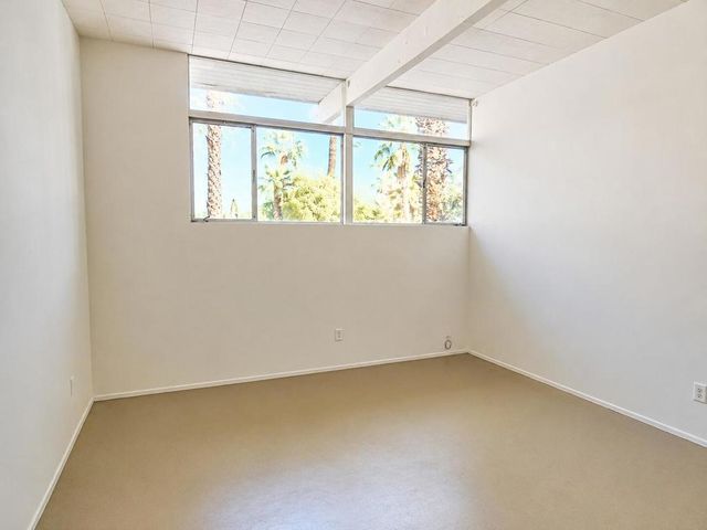 866 N Topaz Circle, Palm Springs, CA 92262