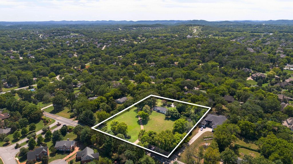 5723 Cloverland Dr, Brentwood, TN 37027