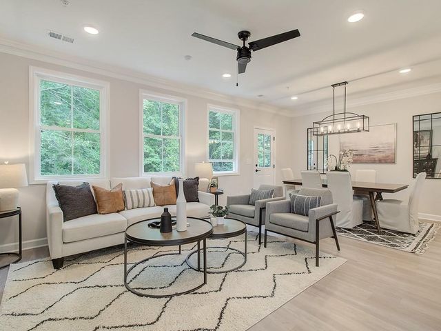 115 Winsome Way, Woodstock, GA 30188