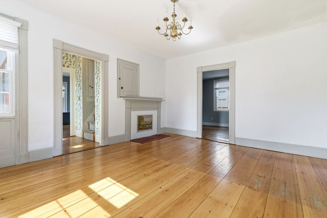 69 Main St, Kingston, MA 02364