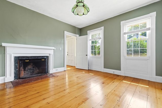 69 Main St, Kingston, MA 02364