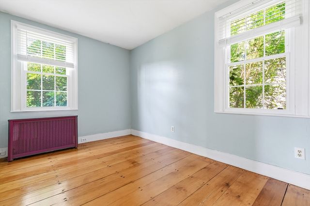 69 Main St, Kingston, MA 02364