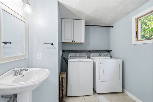 69 Main St, Kingston, MA 02364