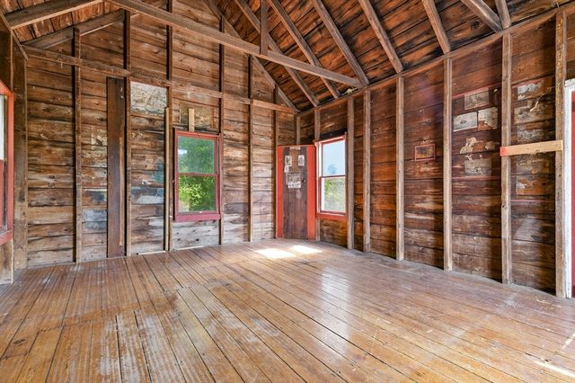69 Main St, Kingston, MA 02364