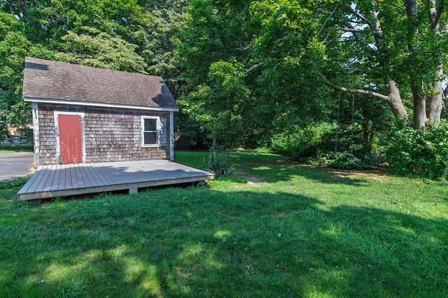 69 Main St, Kingston, MA 02364