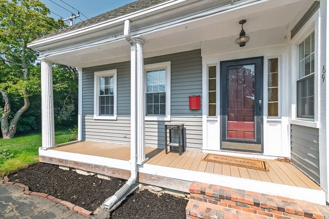 69 Main St, Kingston, MA 02364
