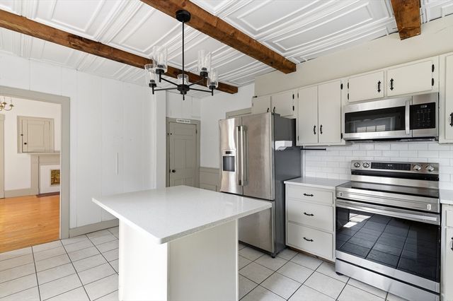 69 Main St, Kingston, MA 02364