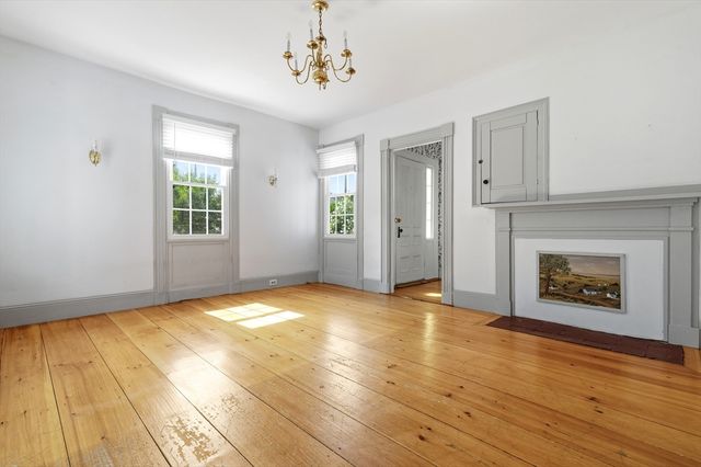 69 Main St, Kingston, MA 02364