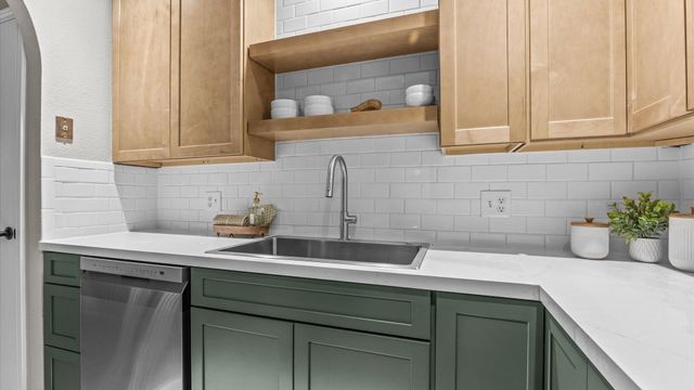 1042 Lakeside Court, Grand Junction, CO 81506