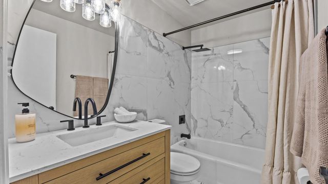 1042 Lakeside Court, Grand Junction, CO 81506