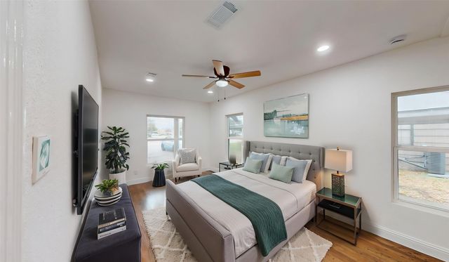 1425 W Walnut Street, Garland, TX 75042