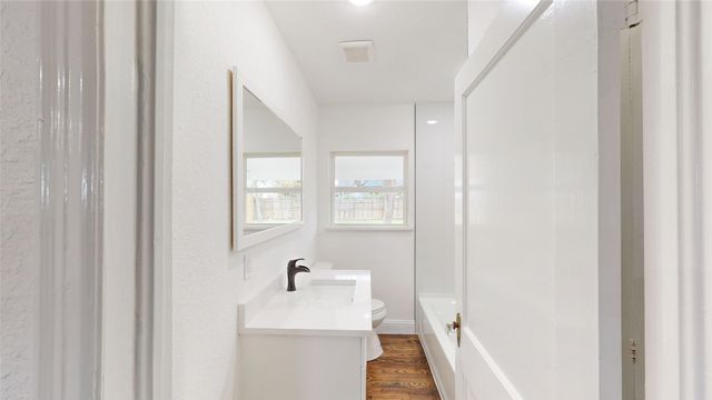 1425 W Walnut Street, Garland, TX 75042