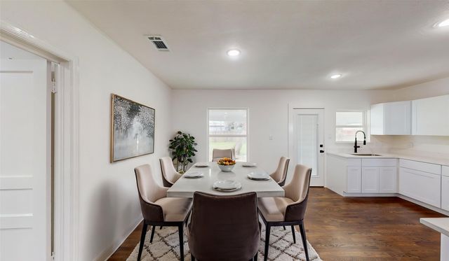 1425 W Walnut Street, Garland, TX 75042