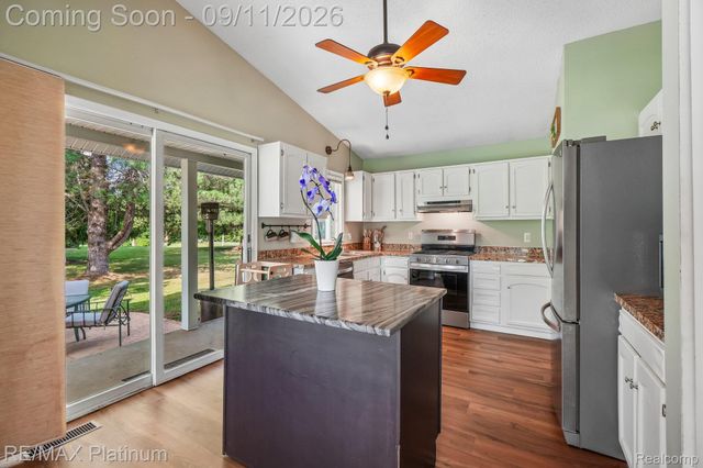 12126 Linden Road, Fenton, MI 48451