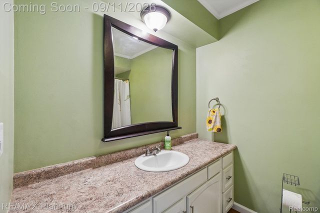 12126 Linden Road, Fenton, MI 48451