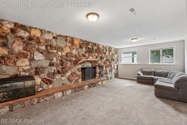 12126 Linden Road, Fenton, MI 48451