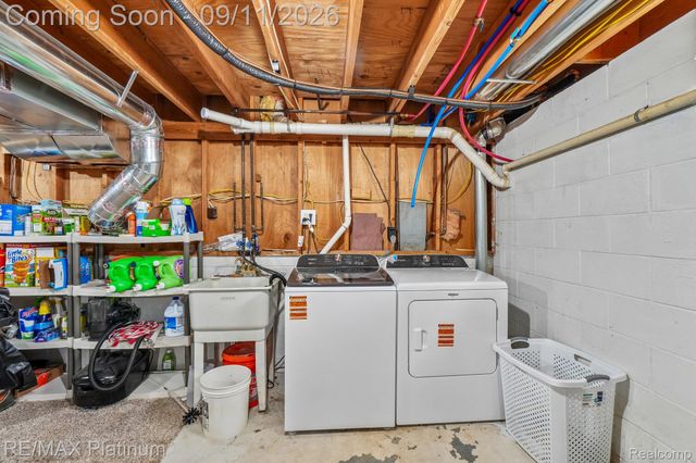 12126 Linden Road, Fenton, MI 48451