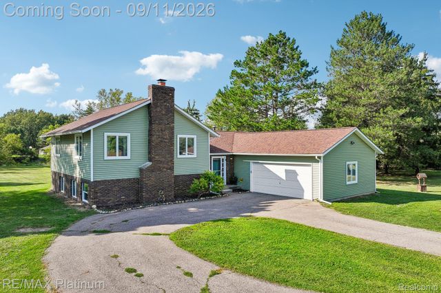12126 Linden Road, Fenton, MI 48451
