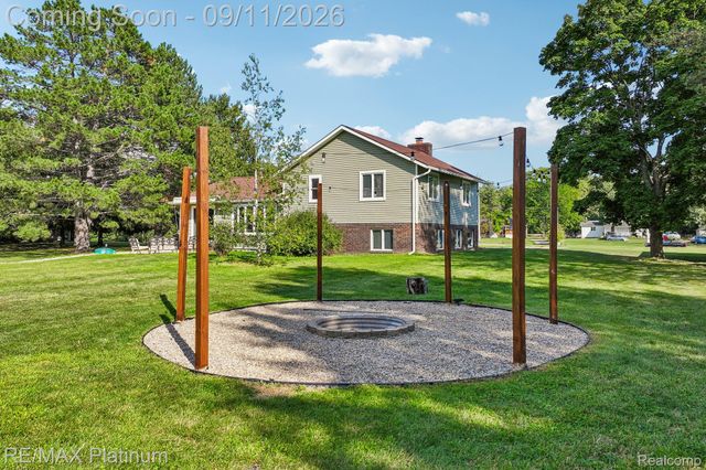 12126 Linden Road, Fenton, MI 48451