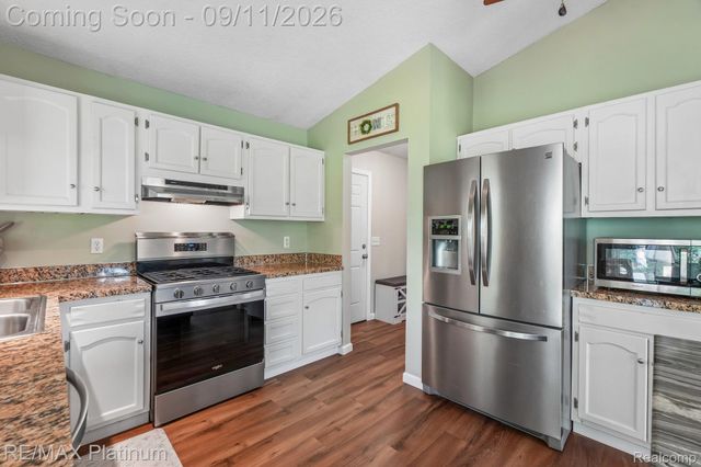 12126 Linden Road, Fenton, MI 48451