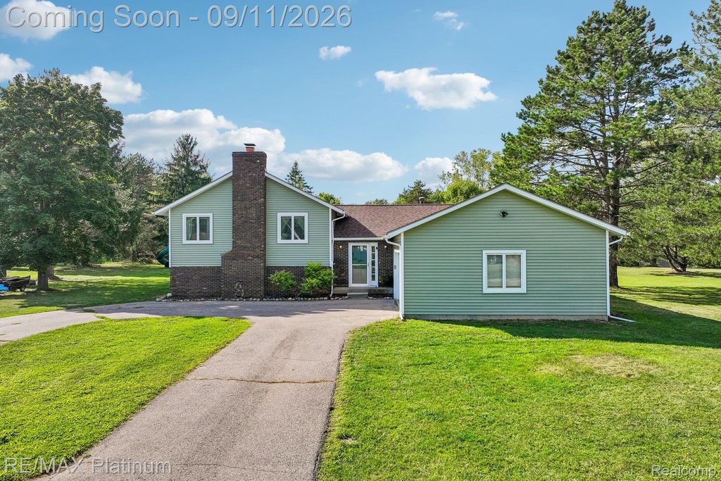 12126 Linden Road, Fenton, MI 48451