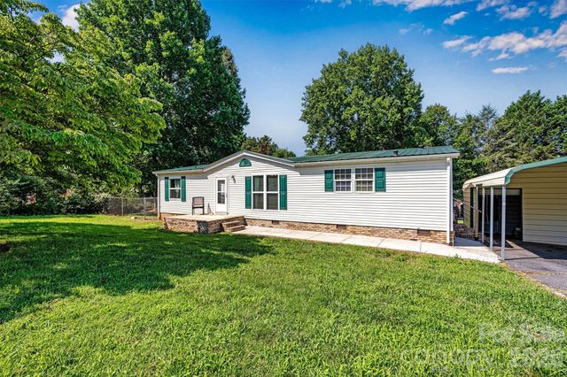5135 36th Street Drive NE, Hickory, NC 28601