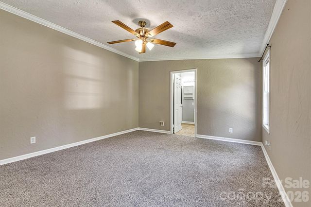 5135 36th Street Drive NE, Hickory, NC 28601