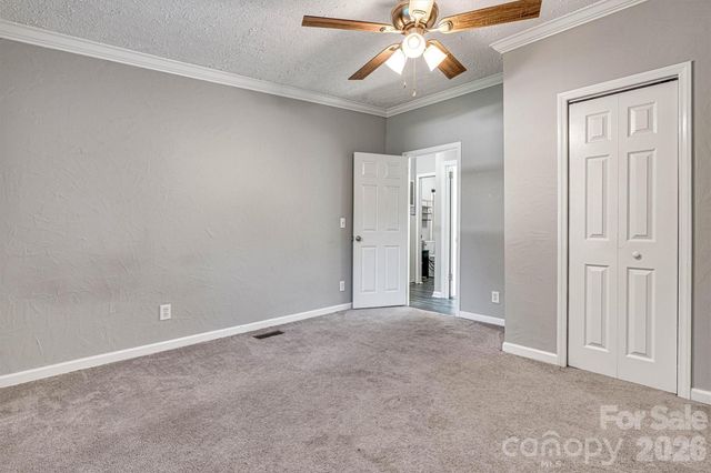 5135 36th Street Drive NE, Hickory, NC 28601