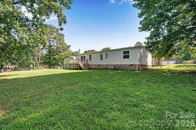5135 36th Street Drive NE, Hickory, NC 28601