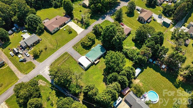 5135 36th Street Drive NE, Hickory, NC 28601