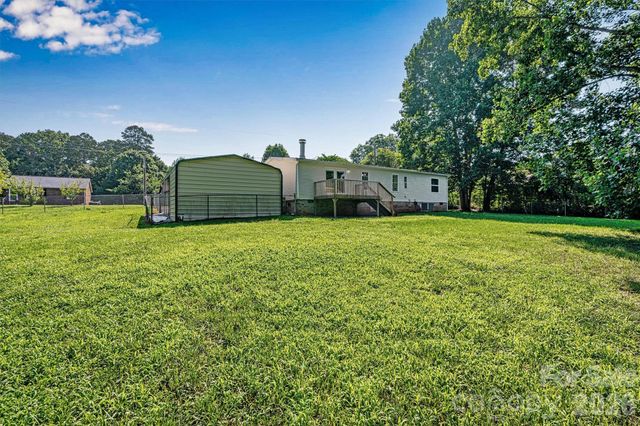 5135 36th Street Drive NE, Hickory, NC 28601