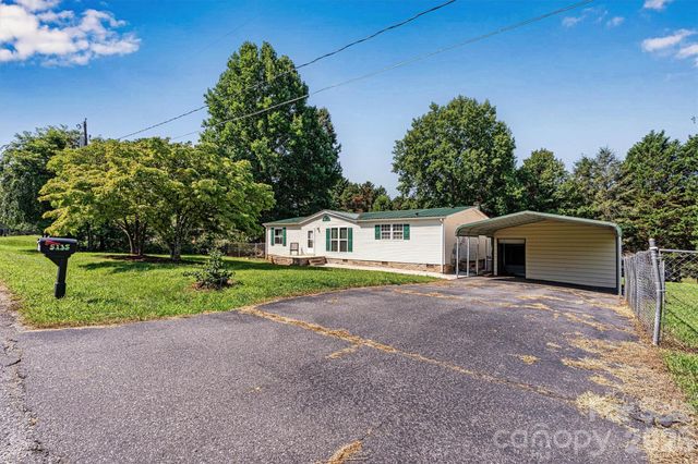 5135 36th Street Drive NE, Hickory, NC 28601