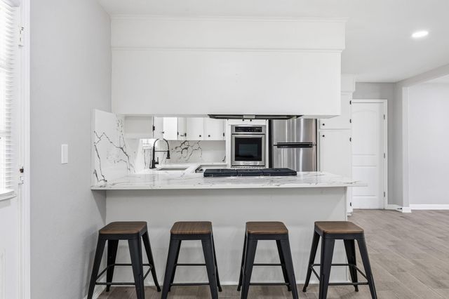 202 Massey Tompkins Road, Baytown, TX 77521