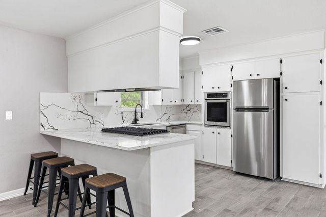 202 Massey Tompkins Road, Baytown, TX 77521