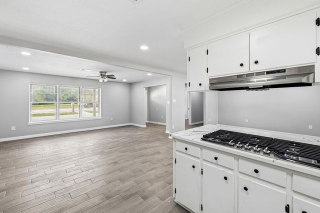 202 Massey Tompkins Road, Baytown, TX 77521