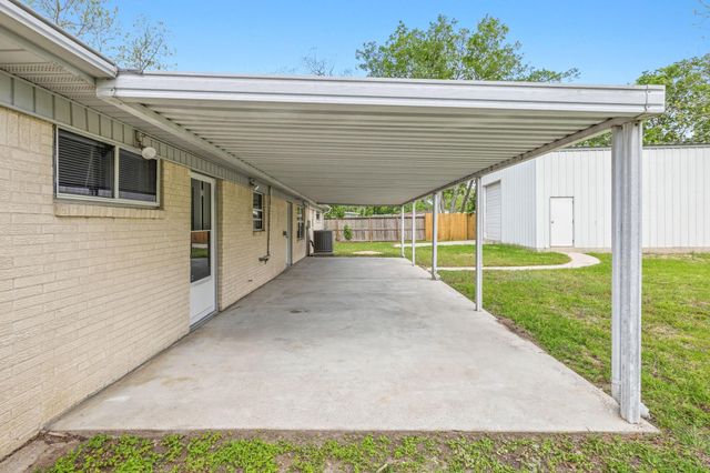 202 Massey Tompkins Road, Baytown, TX 77521