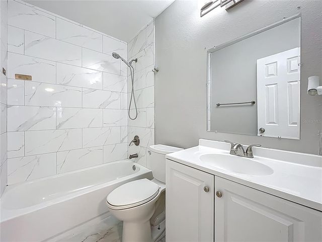 6228 FLORIDA CIRCLE W, Apollo Beach, FL 33572